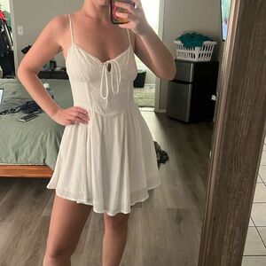 White- Princess Polly dress! Size: 4